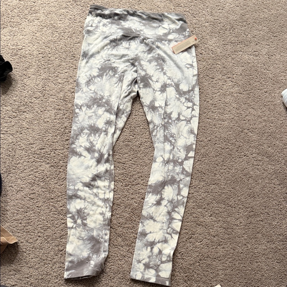 Gray and White Tie-Dye Leggings